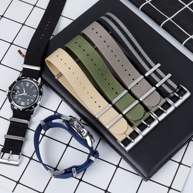 High Quality Soft Nylon Watch Strap Maker Wholesales 1.5mm Thickness Woven Nylon Watch Bracelet OEM Custom Nato Nylon Watch Bands