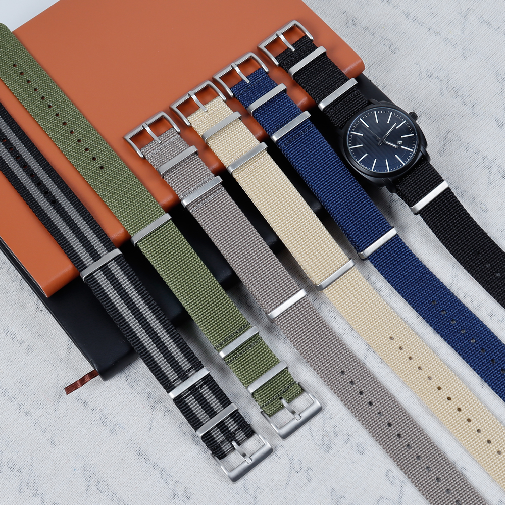 High Quality Soft Nylon Watch Strap Maker Wholesales 1.5mm Thickness Woven Nylon Watch Bracelet OEM Custom Nato Nylon Watch Bands